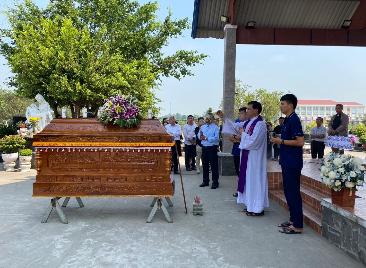 Quy trình thực hiện nghi lễ cải táng